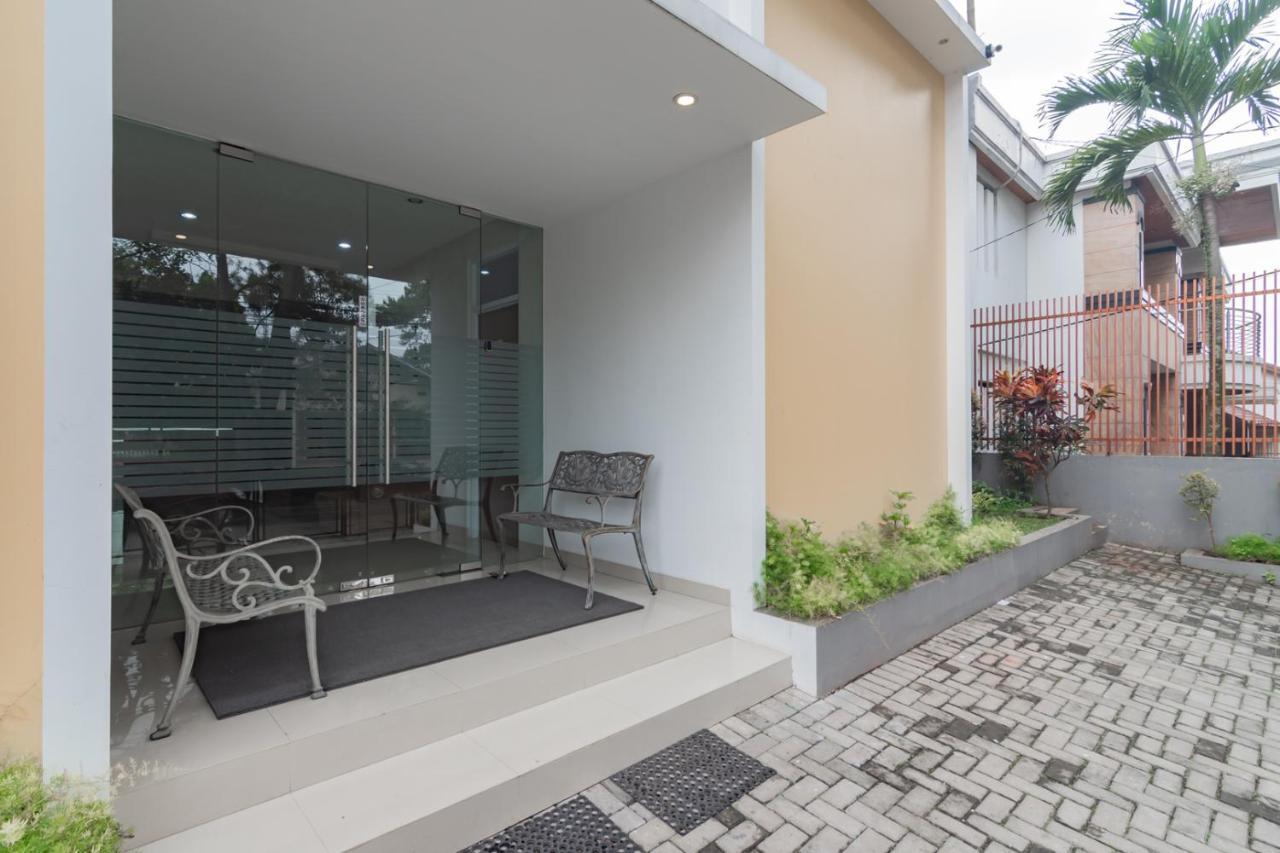 Reddoorz @ Sukahaji Street Bandung
