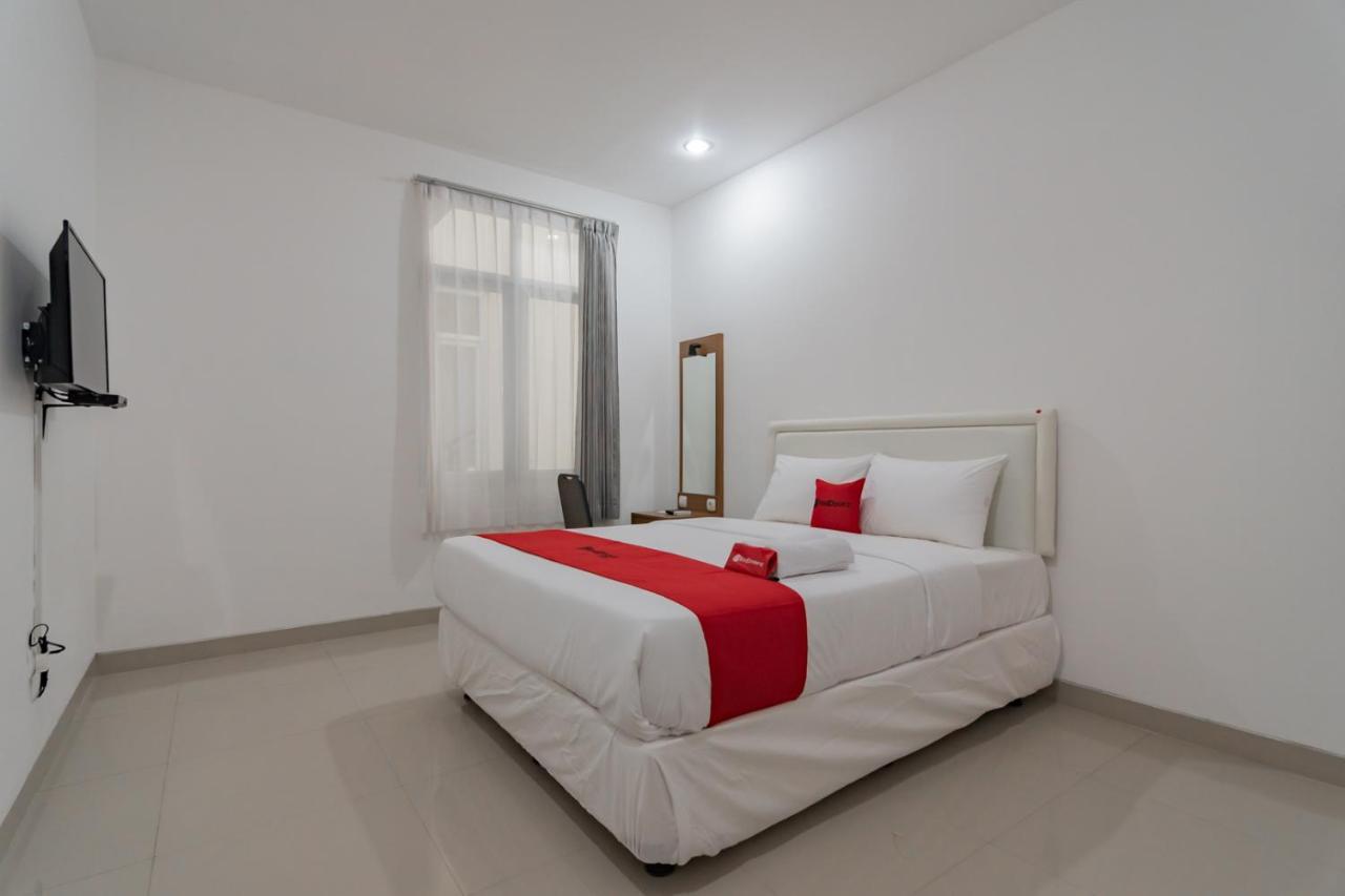 Reddoorz @ Sukahaji Street Hotel